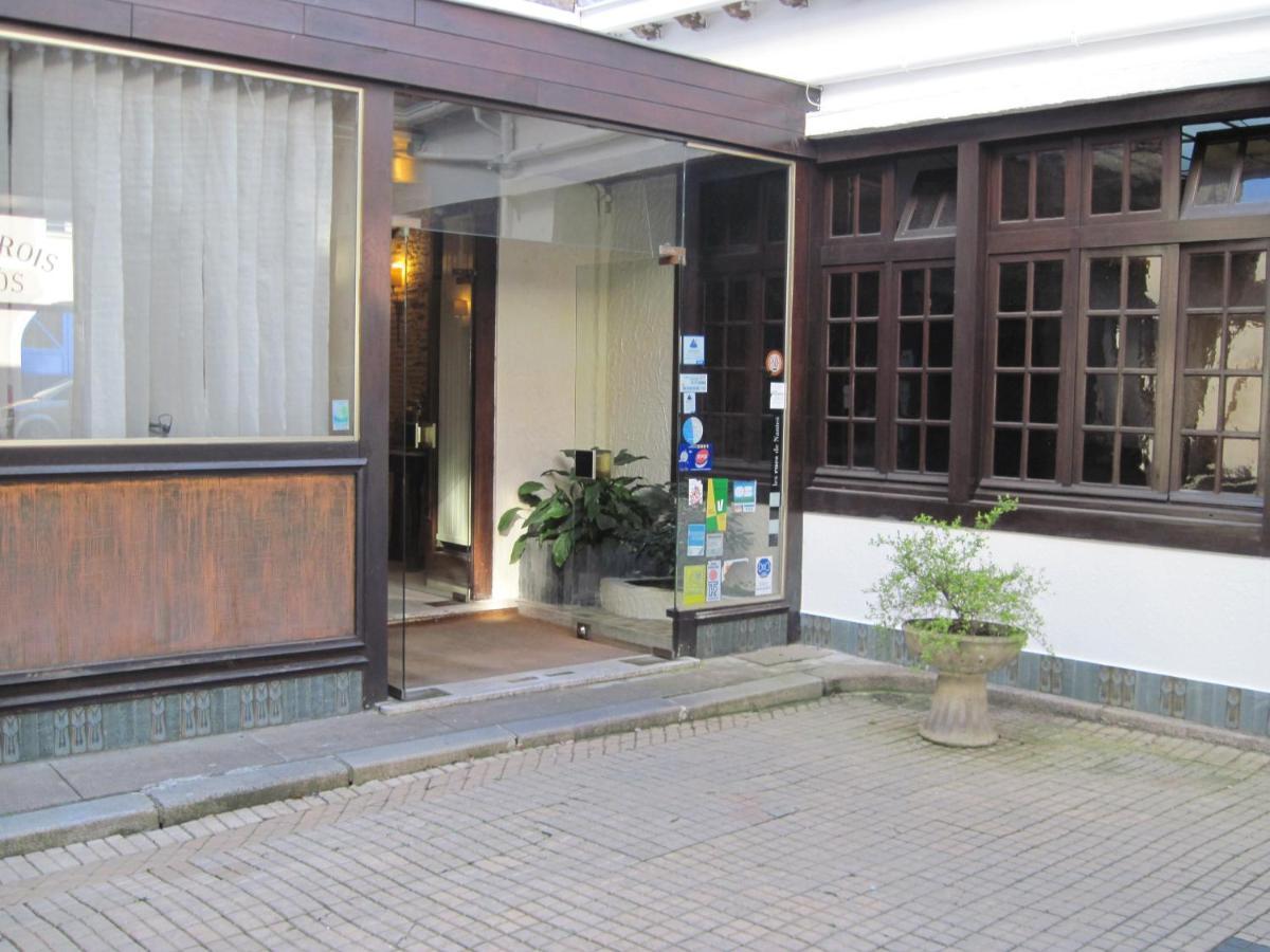 ホテル オテル デ 3 マルシャン ナント エクステリア 写真